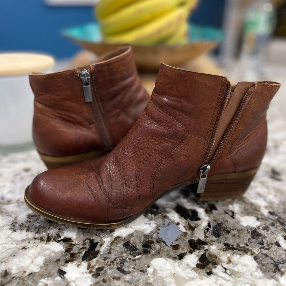 Lucky Brand Leather Boots woman’s size 9